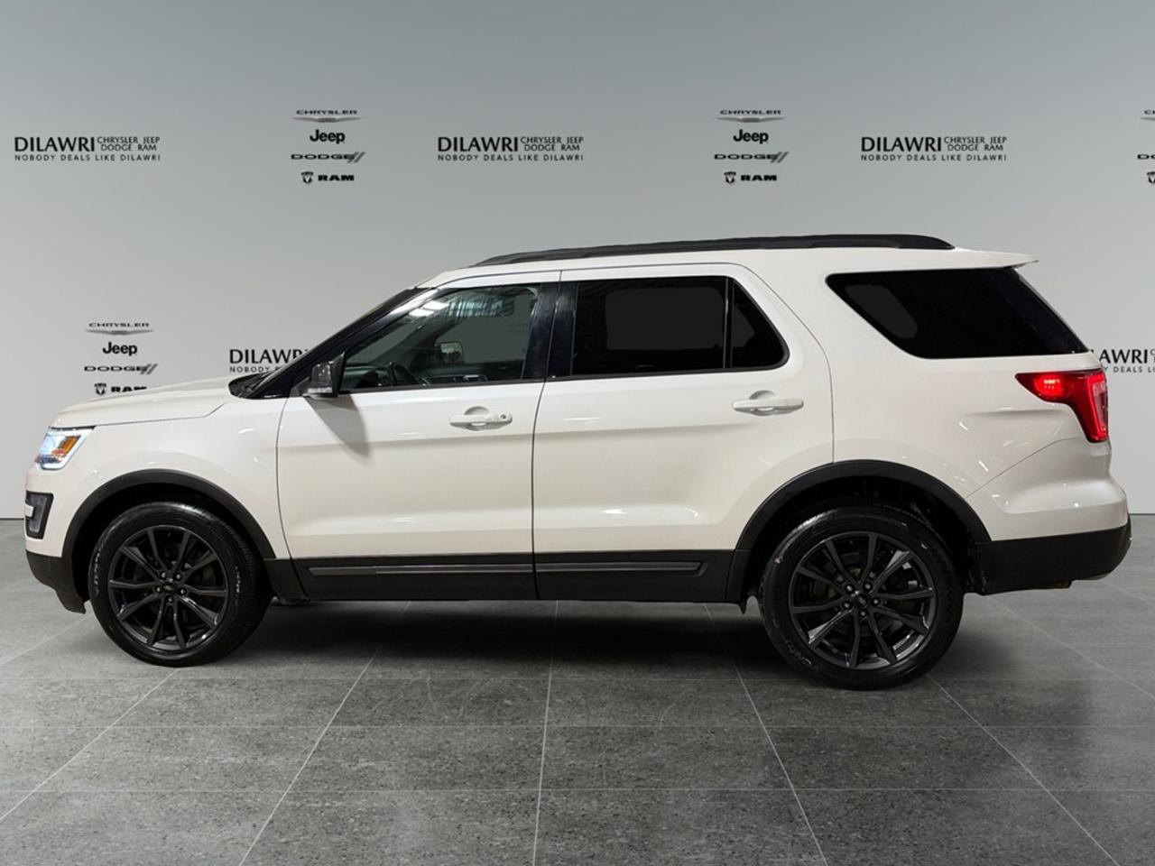 2017 Ford Explorer 4WD 4dr XLT Photo5