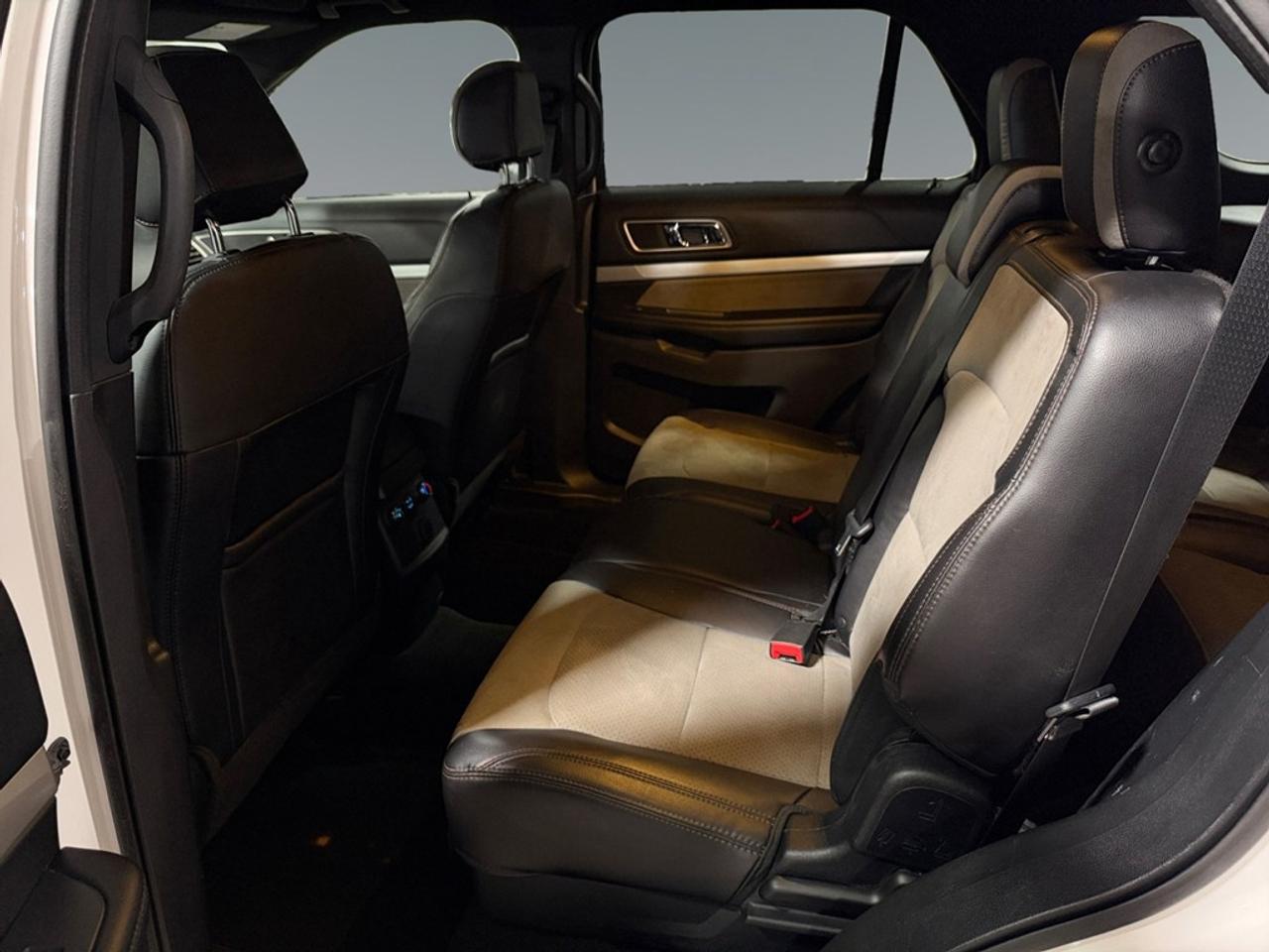 2017 Ford Explorer 4WD 4dr XLT Photo