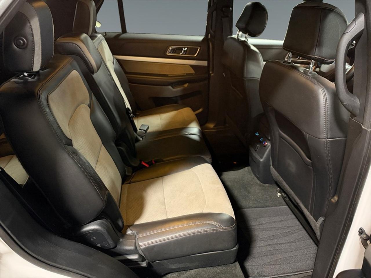 2017 Ford Explorer 4WD 4dr XLT Photo
