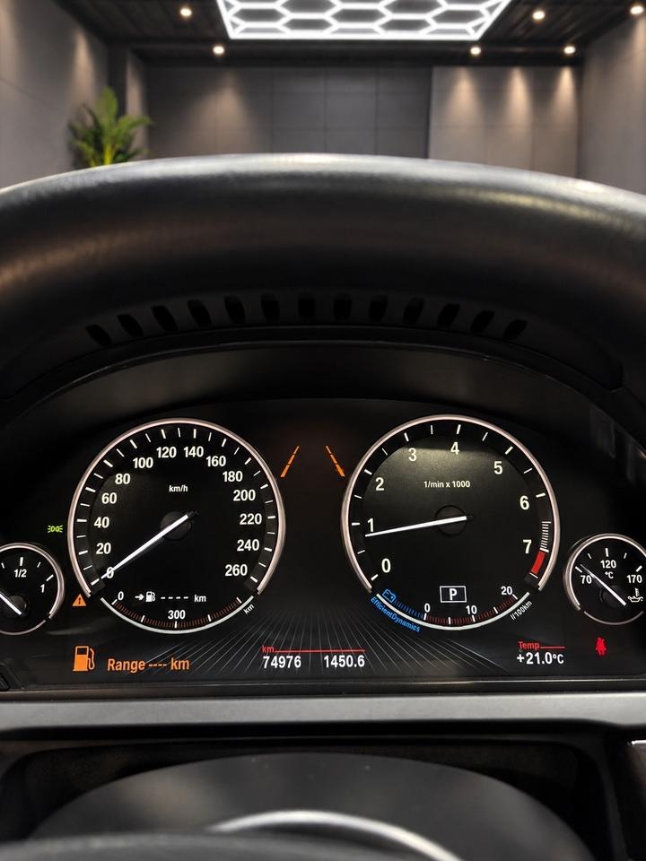 2014 BMW 750i 4dr Sdn 750i xDrive AWD Photo