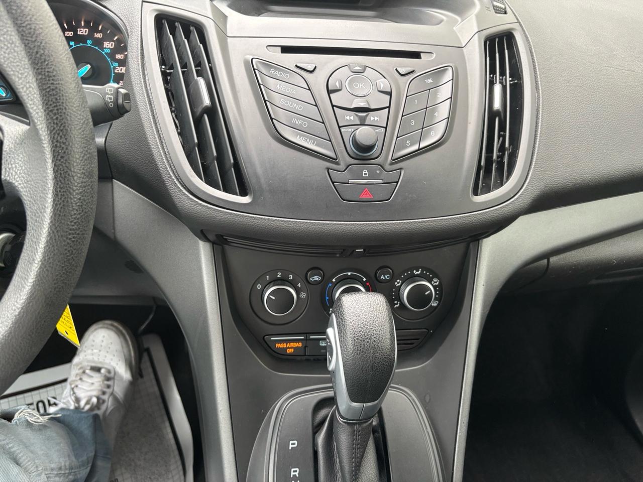2015 Ford Escape ONLY 92,000KM-1 OWNER-CERTIFIED-SUMMER/WINTER TIRES! Photo