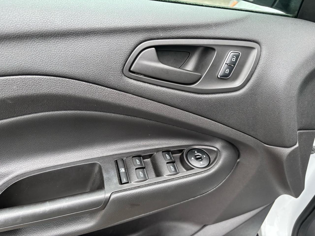 2015 Ford Escape ONLY 92,000KM-1 OWNER-CERTIFIED-SUMMER/WINTER TIRES! Photo