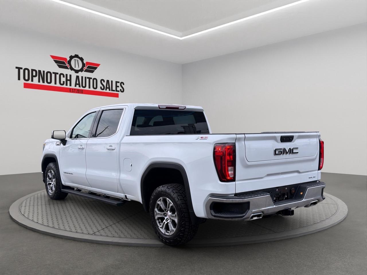2023 GMC Sierra 1500 4WD Crew Cab 157" SLE Photo