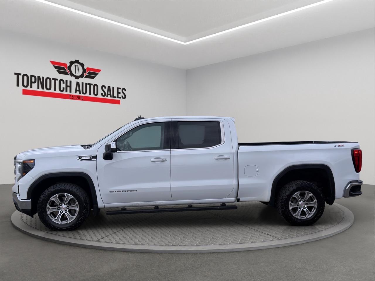 2023 GMC Sierra 1500 4WD Crew Cab 157" SLE Photo