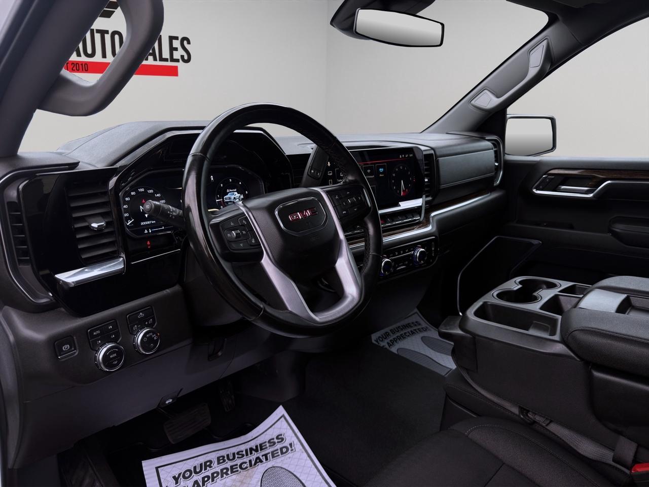 2023 GMC Sierra 1500 4WD Crew Cab 157" SLE Photo