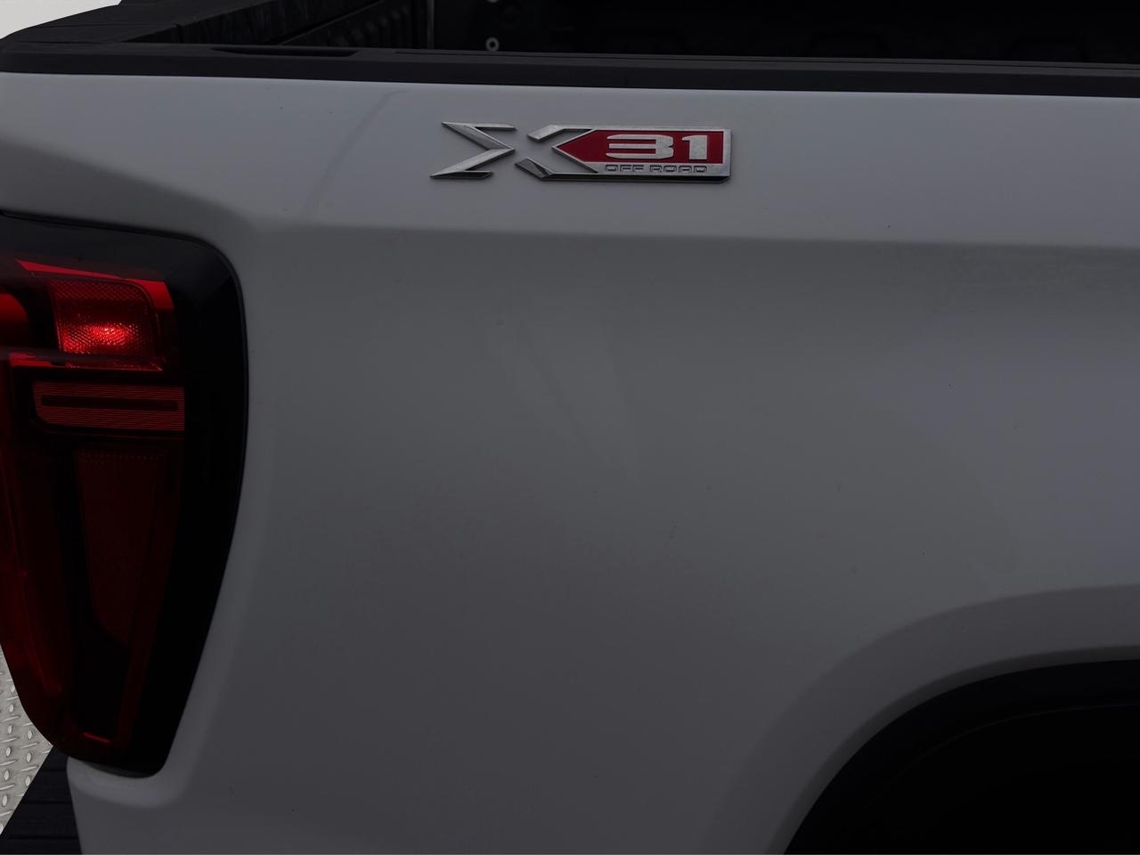 2023 GMC Sierra 1500 4WD Crew Cab 157" SLE Photo