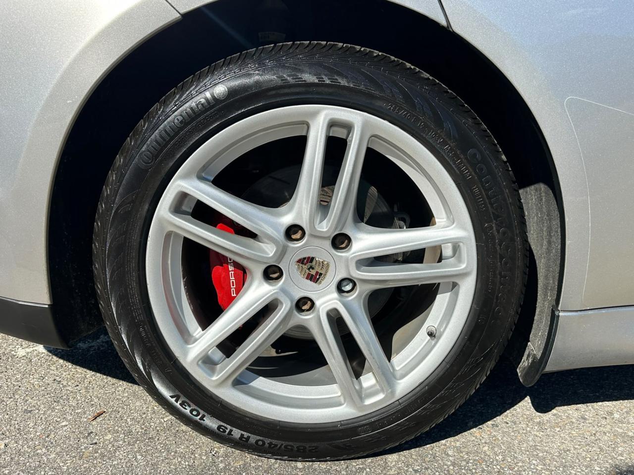 2010 Porsche Panamera 4S / AWD / V8 / ADAPTIVE SUSPENSION / LOW KM'S / STUNNING SHAPE Photo