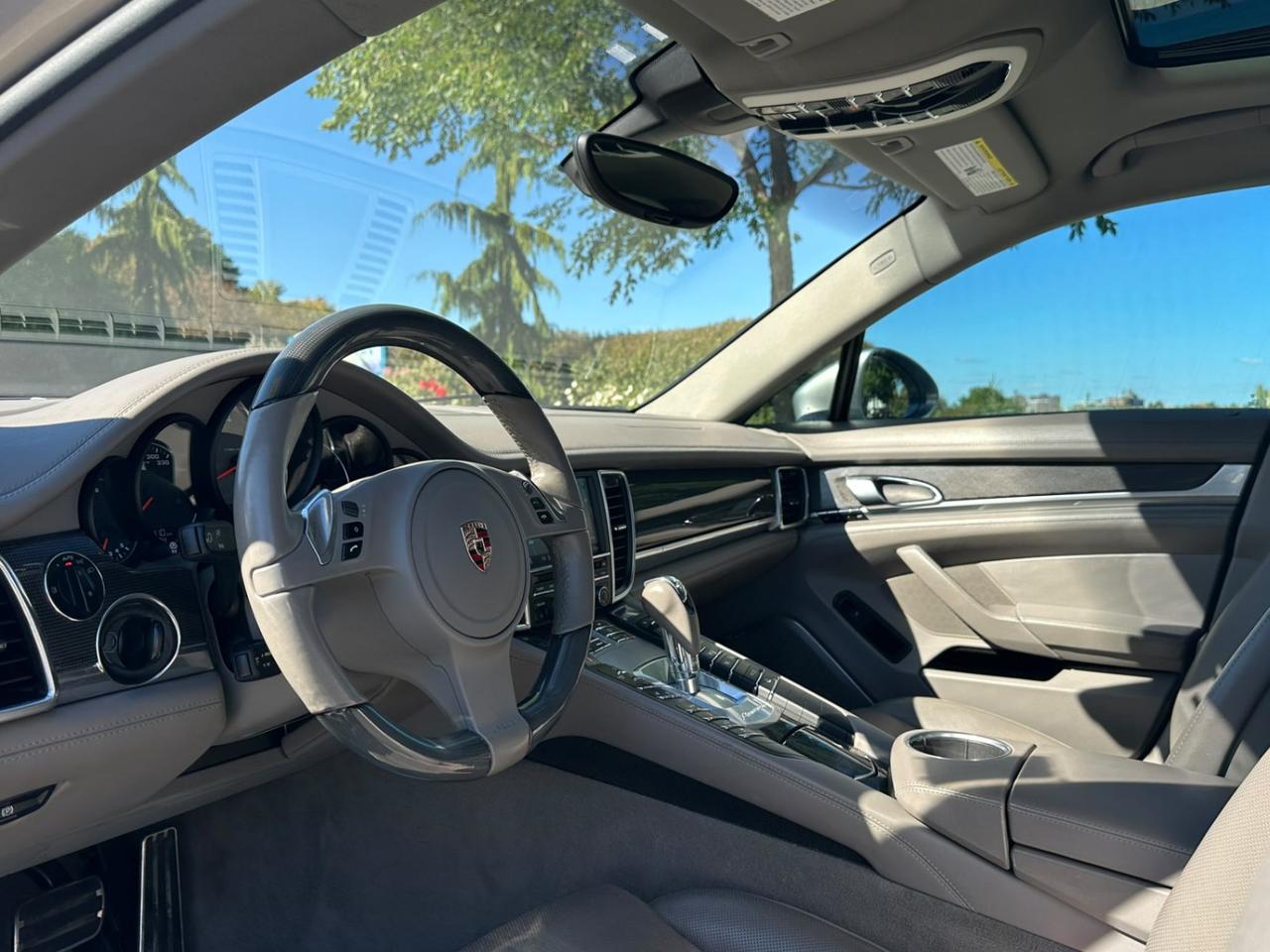 2010 Porsche Panamera 4S / AWD / V8 / ADAPTIVE SUSPENSION / LOW KM'S / STUNNING SHAPE Photo