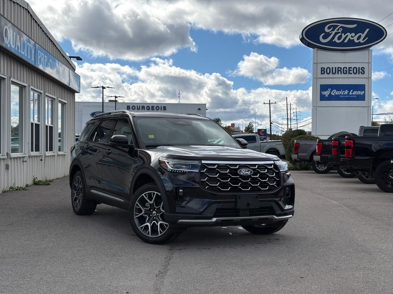 2027 Ford Explorer Platinum 4WD Photo0