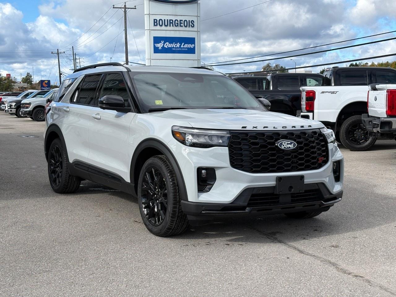 2027 Ford Explorer ST 4WD Photo