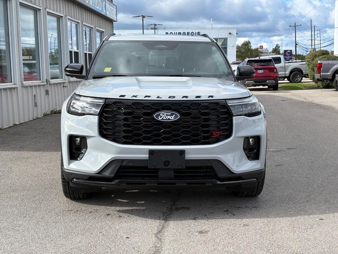 2027 Ford Explorer ST 4WD Photo
