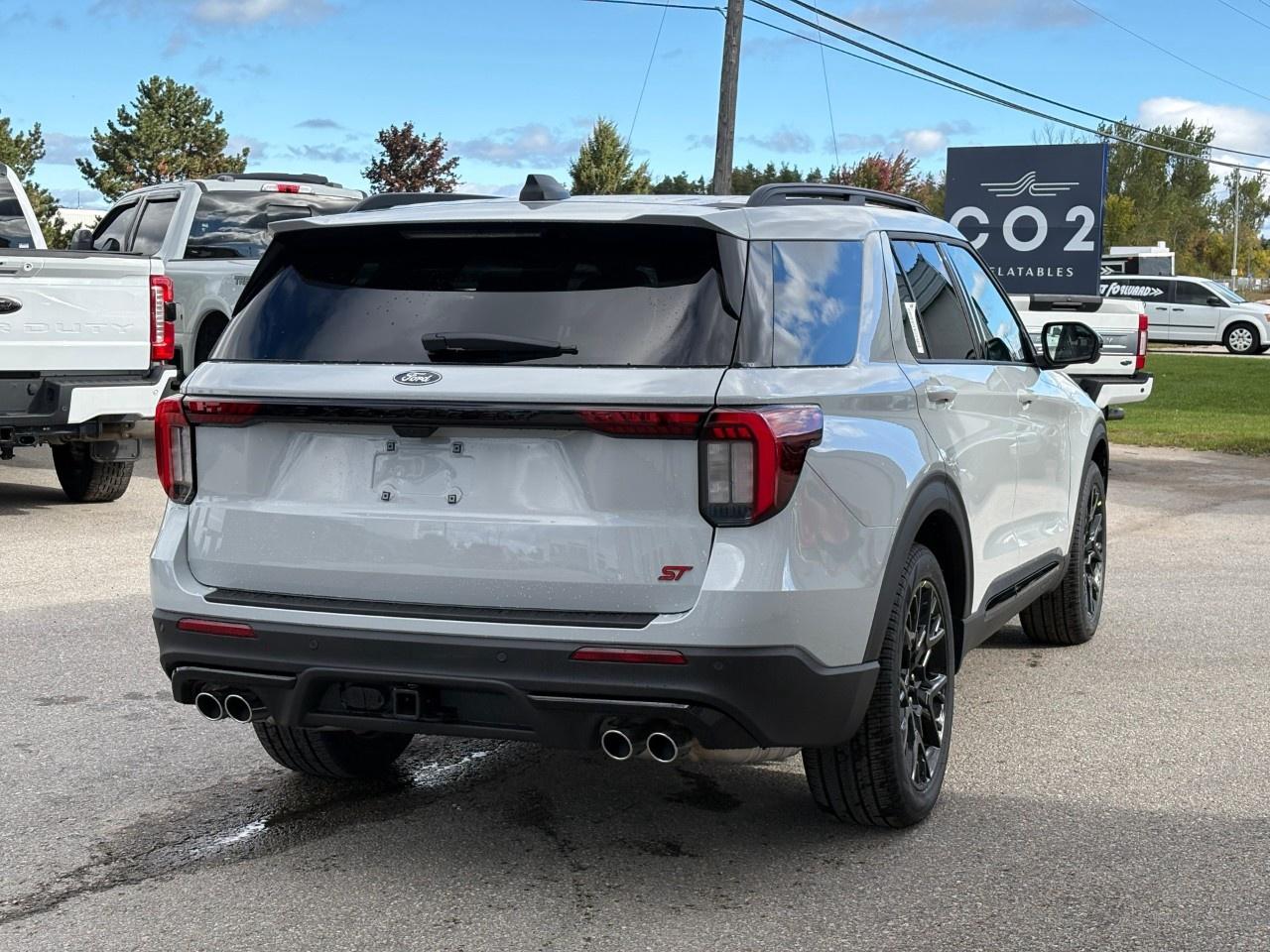 2027 Ford Explorer ST 4WD Photo