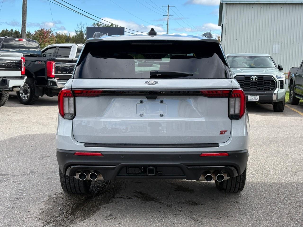 2027 Ford Explorer ST 4WD Photo