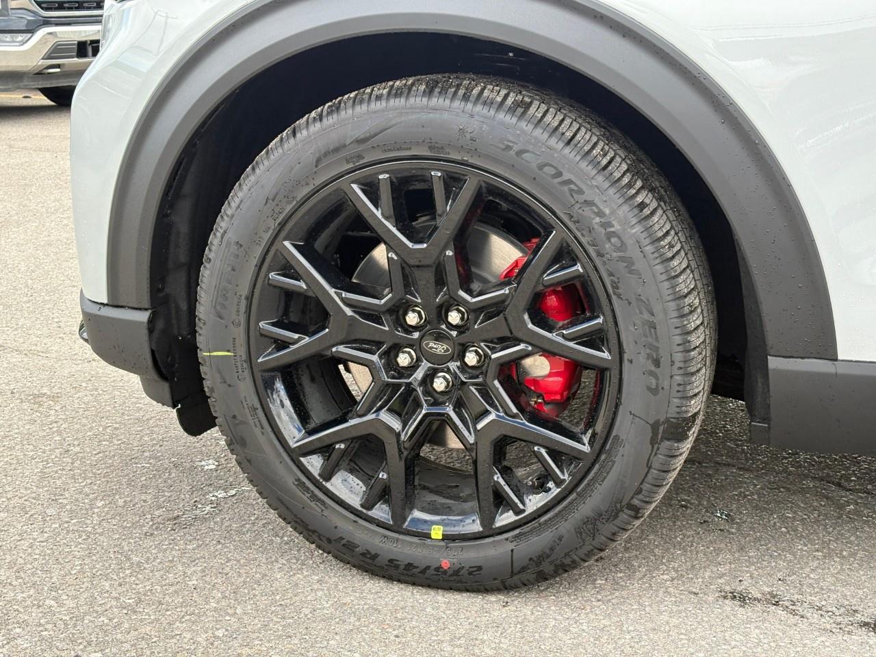 2027 Ford Explorer ST 4WD Photo