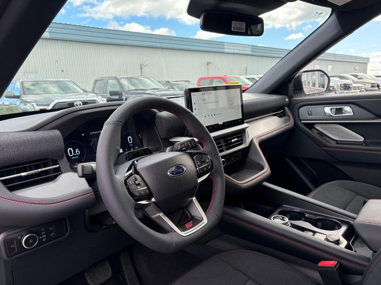 2027 Ford Explorer ST 4WD Photo