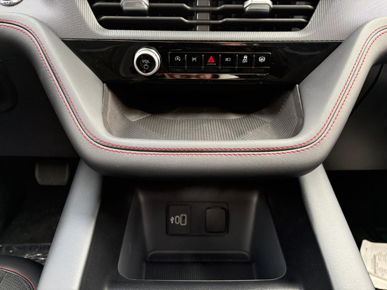 2027 Ford Explorer ST 4WD Photo