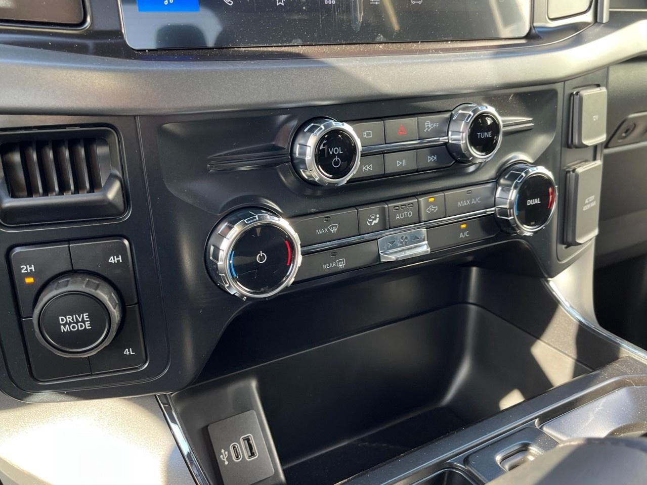 2026 Ford F-150 XLT 4WD SuperCrew 5.5' Box Photo