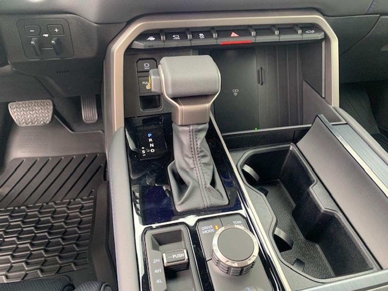 2026 Toyota Tundra Platinum Sexy white platinum. Photo