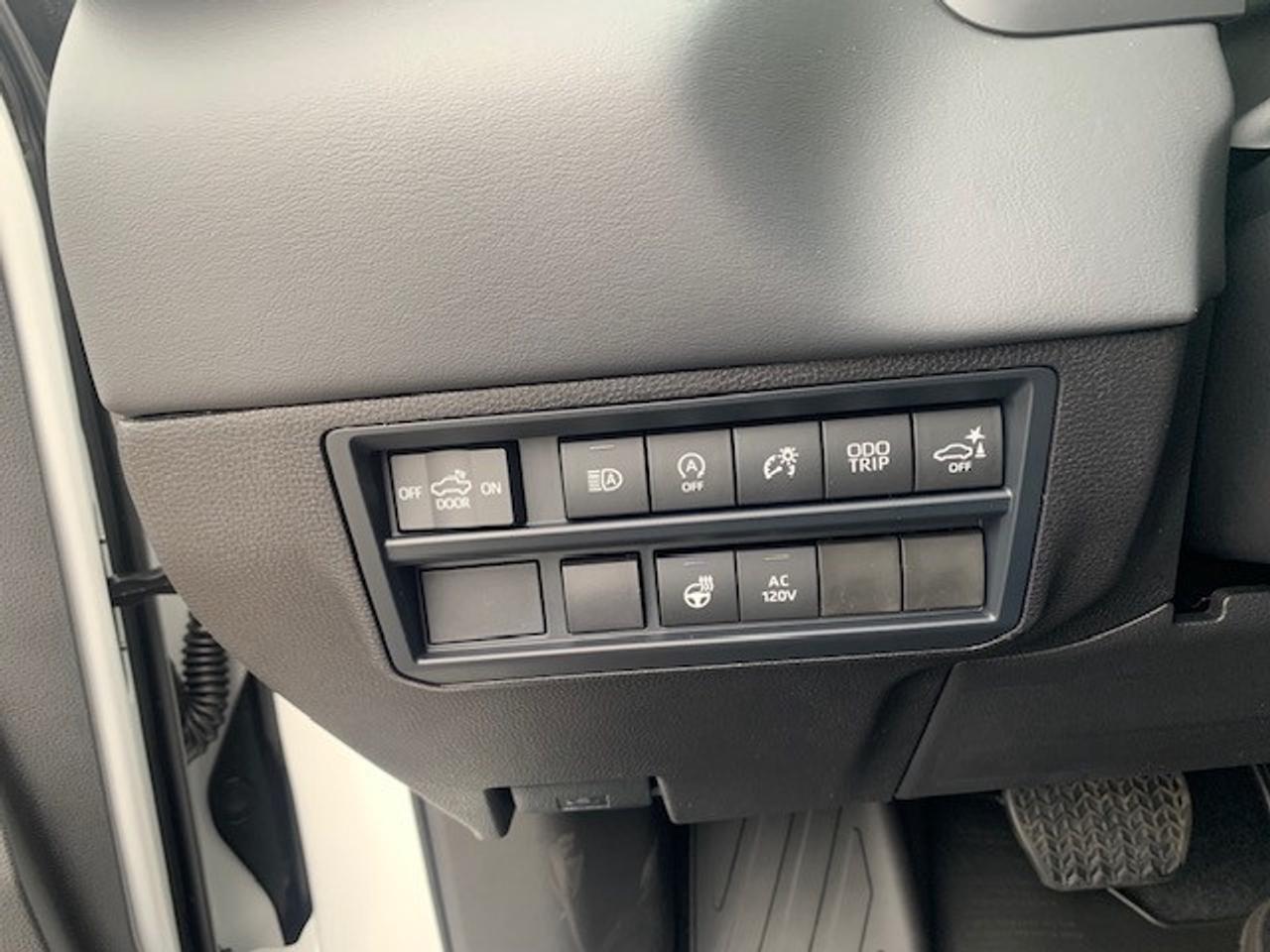 2026 Toyota Tundra Platinum Sexy white platinum. Photo