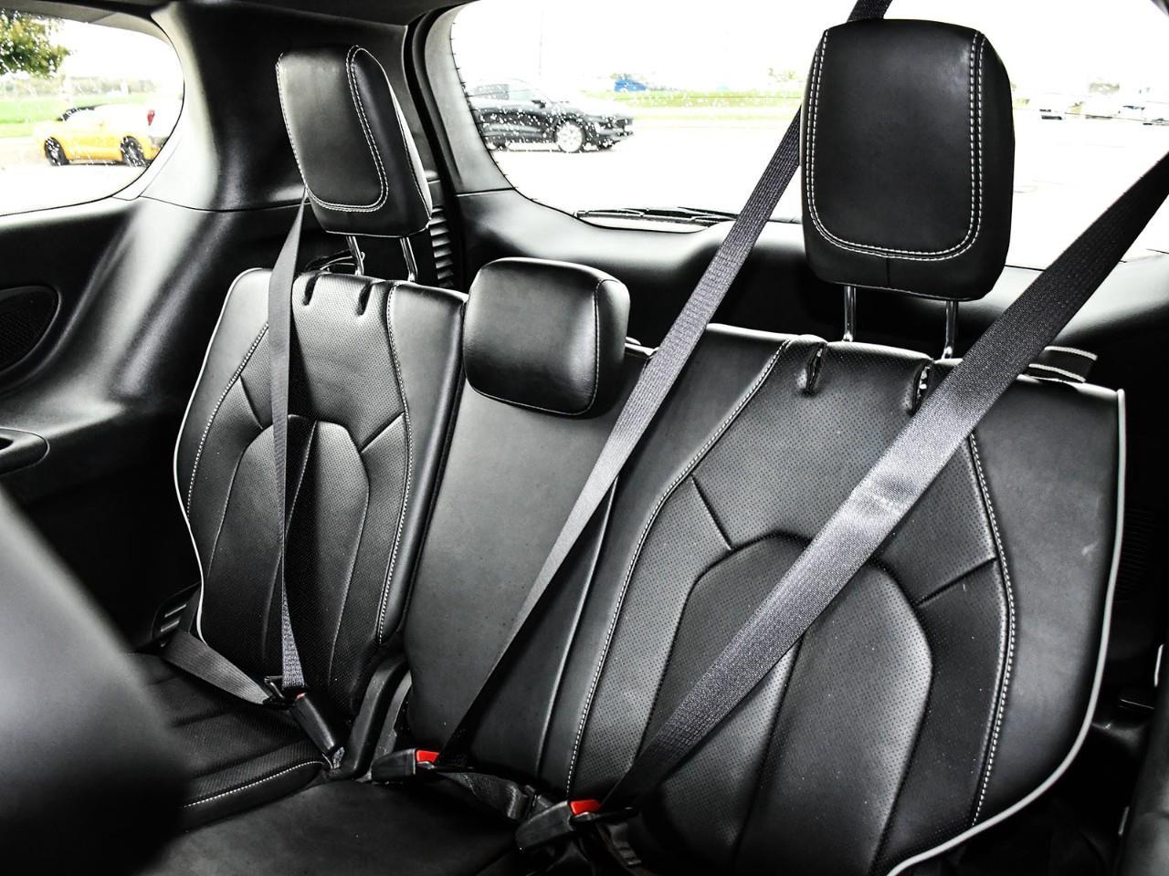2024 Chrysler Pacifica Hybrid Select HYBRID | NAV | SUNROOF | HTD & COOLED SEATS | HTD STEERING Photo
