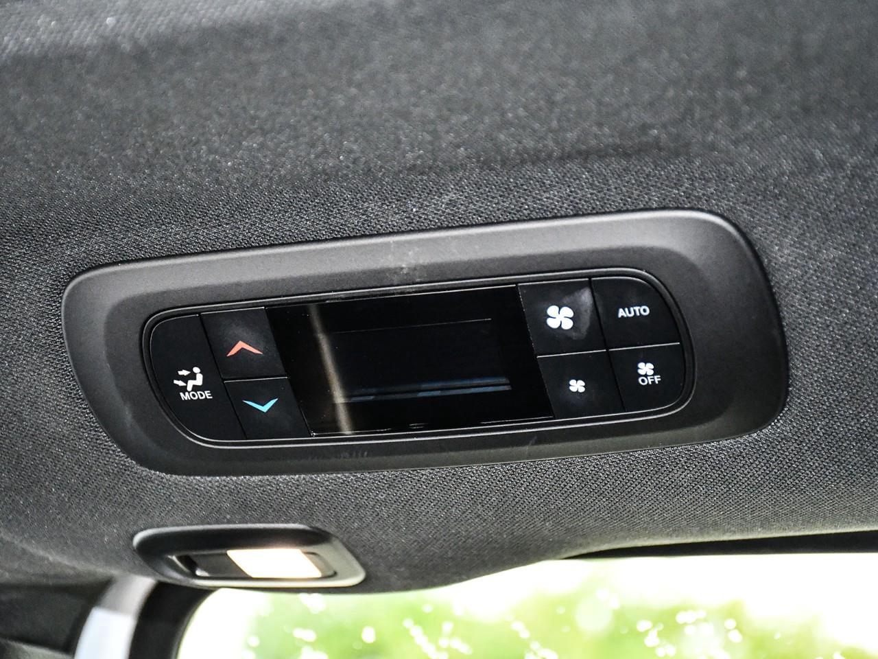 2024 Chrysler Pacifica Hybrid Select HYBRID | NAV | SUNROOF | HTD & COOLED SEATS | HTD STEERING Photo