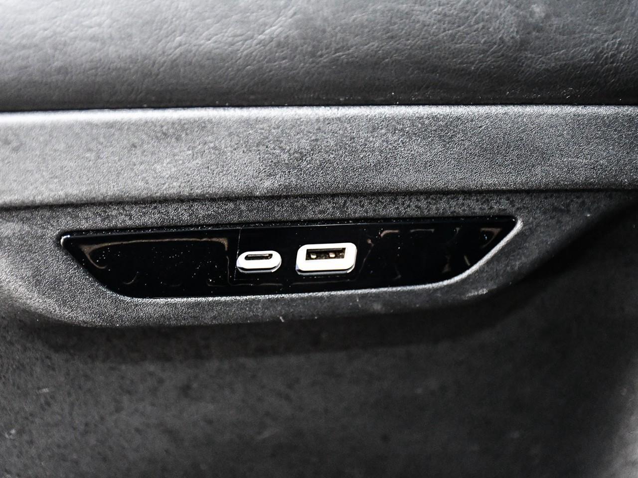 2024 Chrysler Pacifica Hybrid Select HYBRID | NAV | SUNROOF | HTD & COOLED SEATS | HTD STEERING Photo