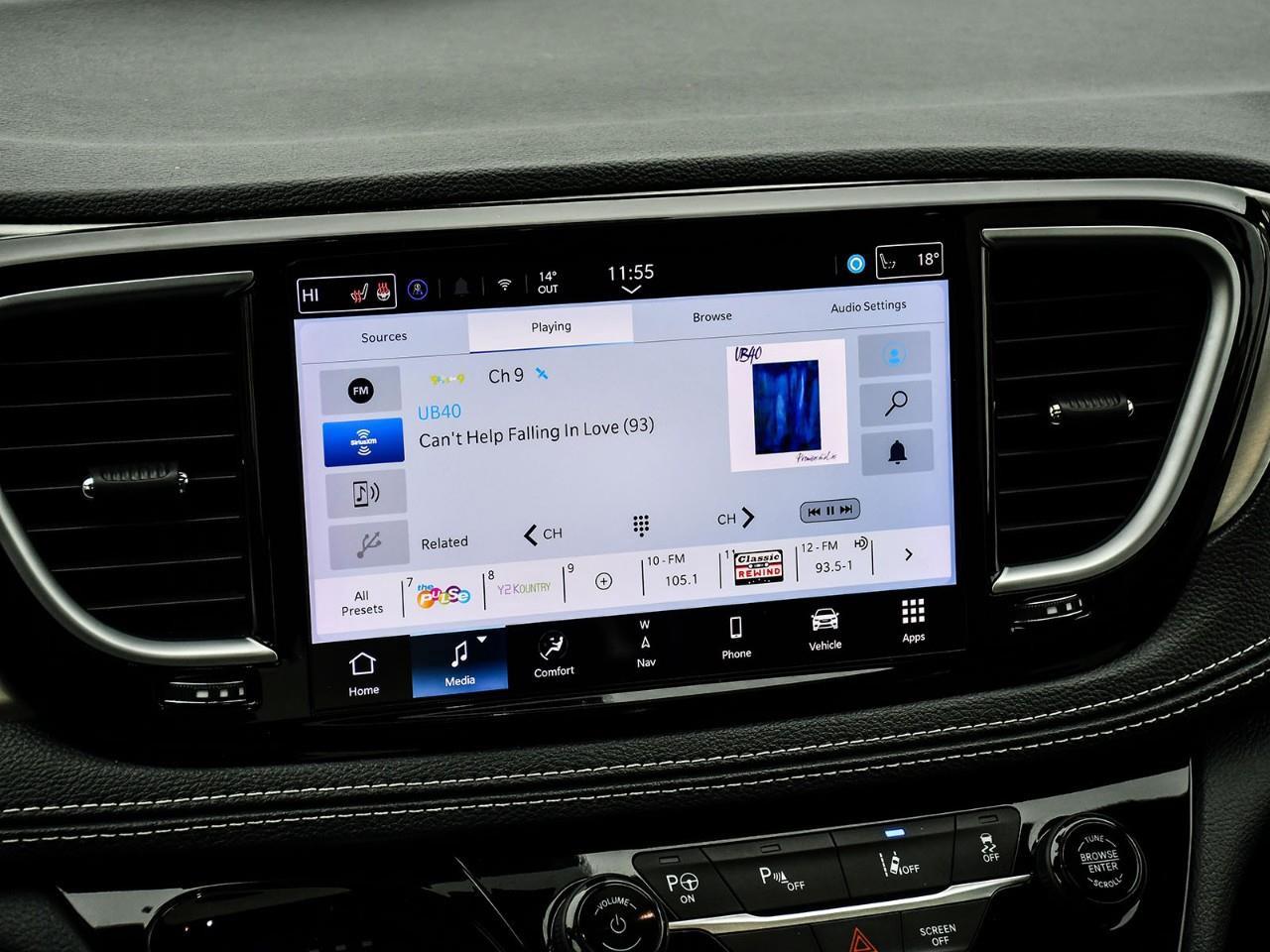 2024 Chrysler Pacifica Hybrid Select HYBRID | NAV | SUNROOF | HTD & COOLED SEATS | HTD STEERING Photo