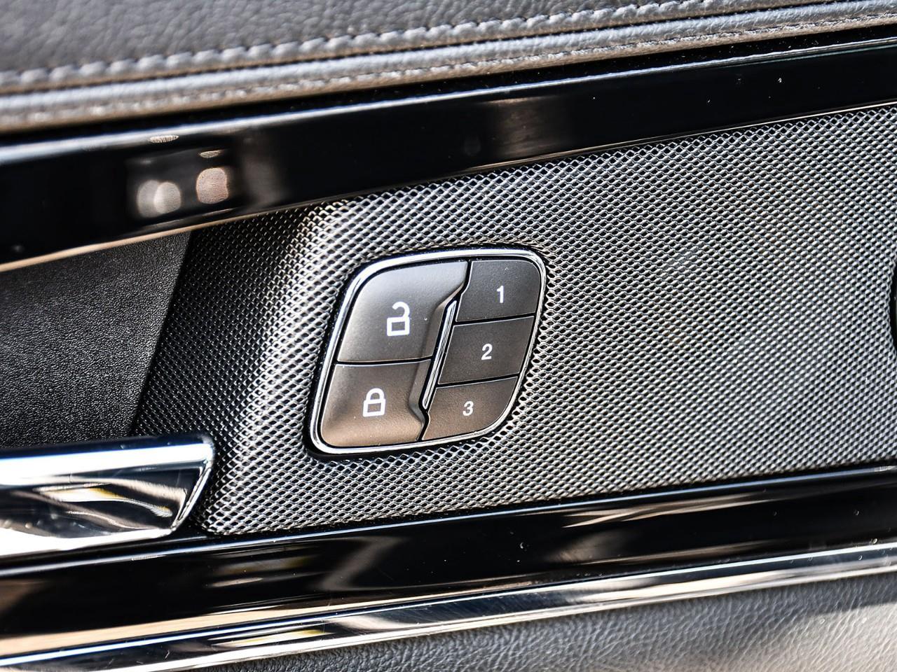 2023 Lincoln Nautilus Reserve NAV | SUNROOF | HTD & COOLED SEATS | REMOTE START Photo