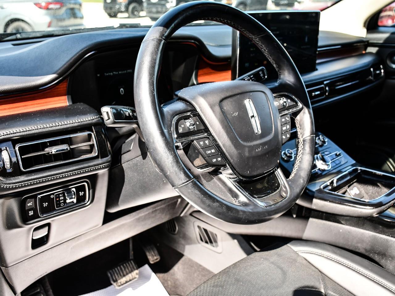 2023 Lincoln Nautilus Reserve NAV | SUNROOF | HTD & COOLED SEATS | REMOTE START Photo
