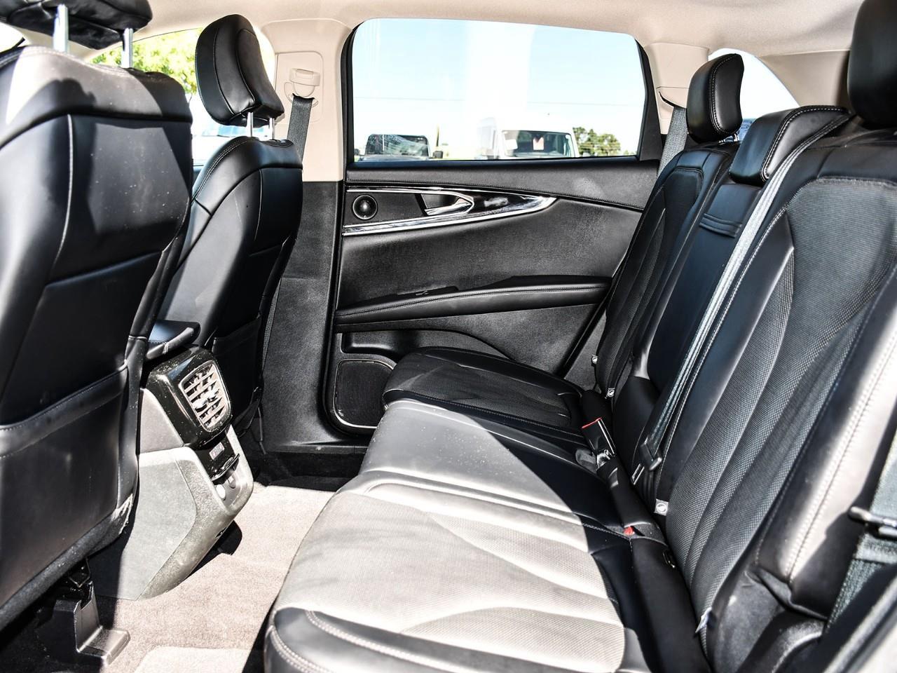 2023 Lincoln Nautilus Reserve NAV | SUNROOF | HTD & COOLED SEATS | REMOTE START Photo