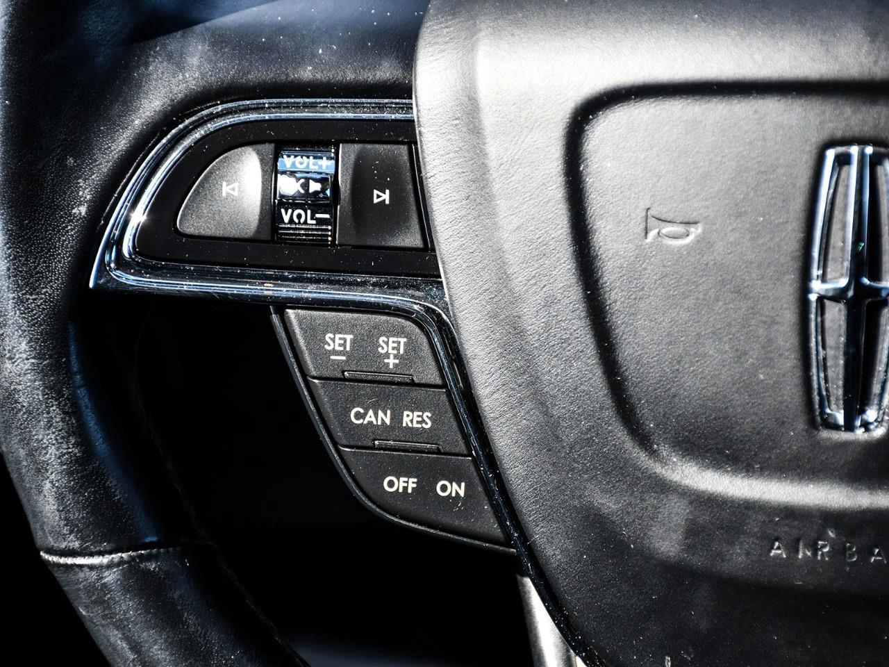 2023 Lincoln Nautilus Reserve NAV | SUNROOF | HTD & COOLED SEATS | REMOTE START Photo