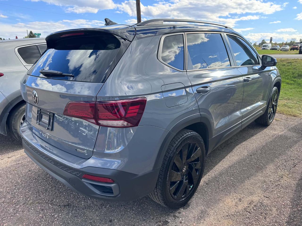 2024 Volkswagen Taos Comfortline Black Edition Photo5