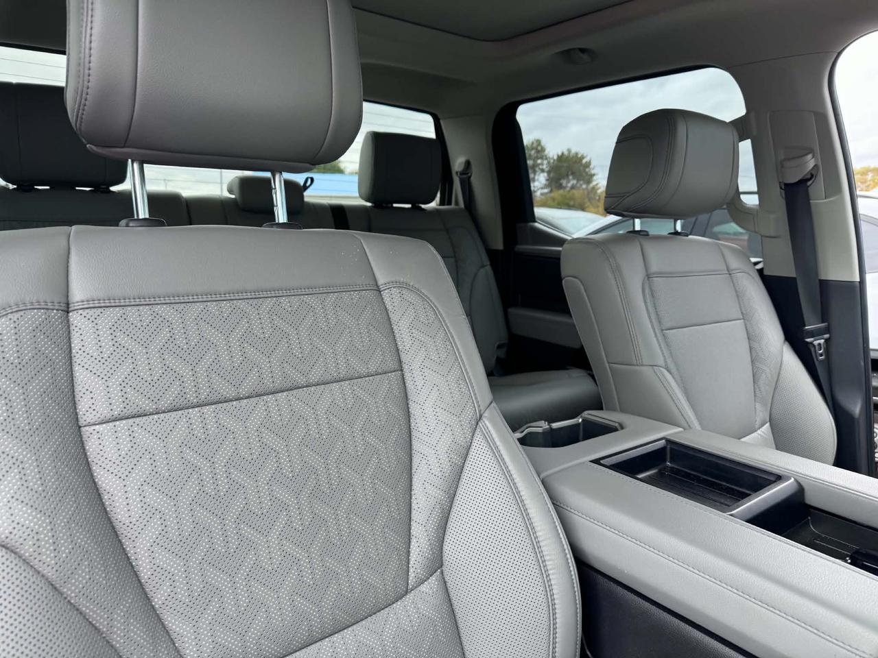 2024 Toyota Tundra Limited  Photo4