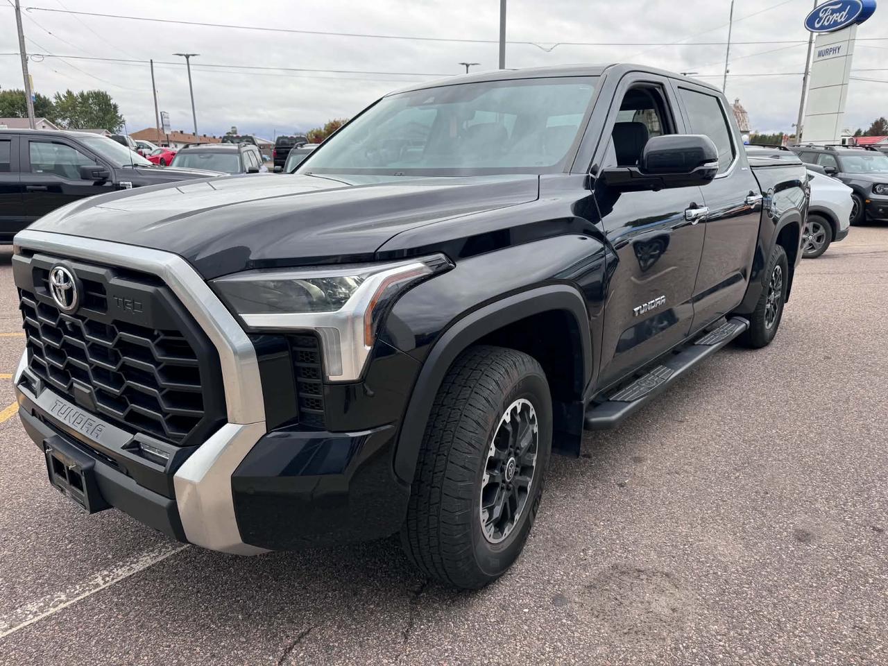 2024 Toyota Tundra Limited  Photo0