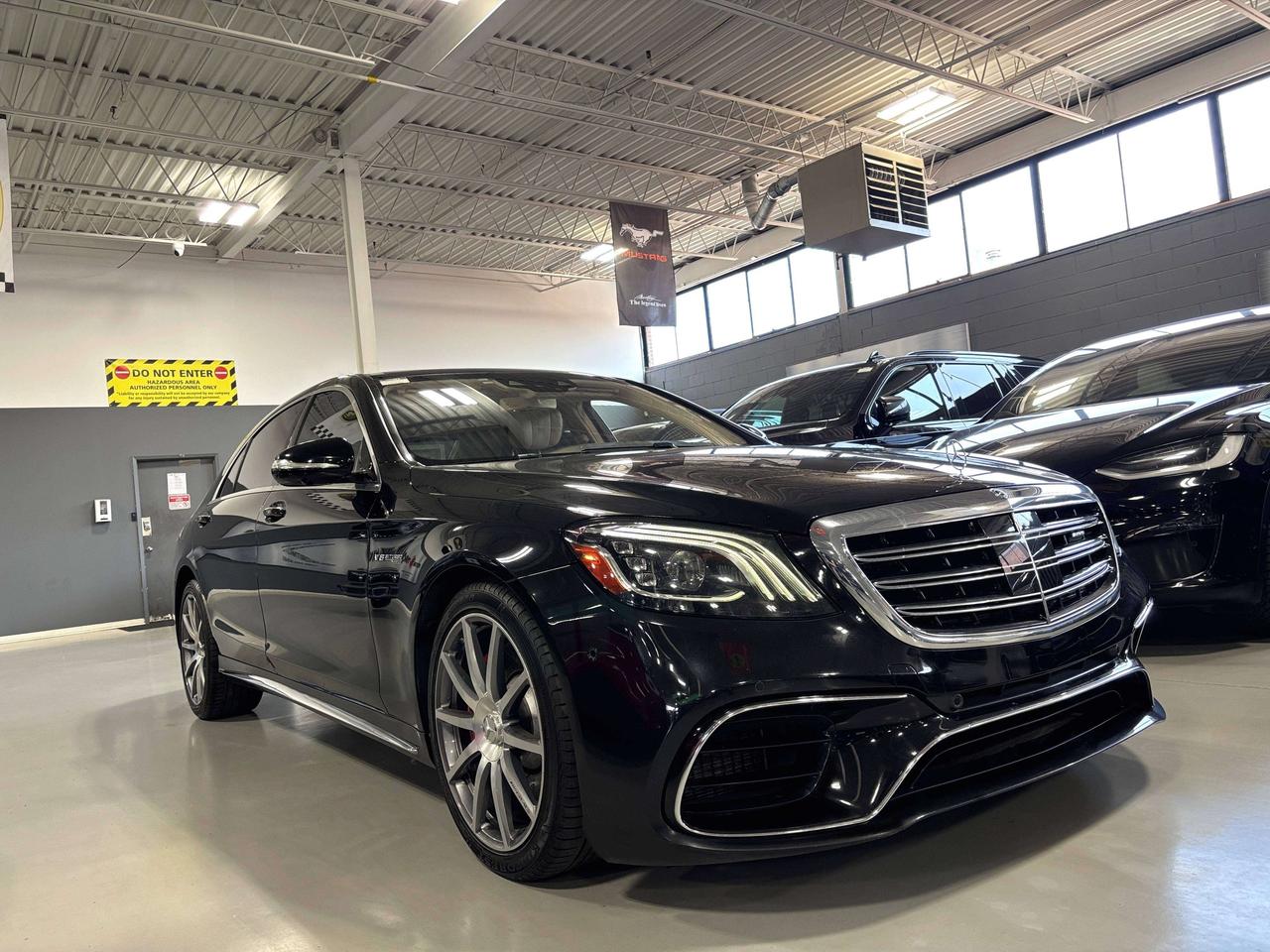 2018 Mercedes-Benz S-Class S63 AMG|V8BITURBO|4MATIC+|MASSAGE|NAV|AMBIENT|HUD| Photo5