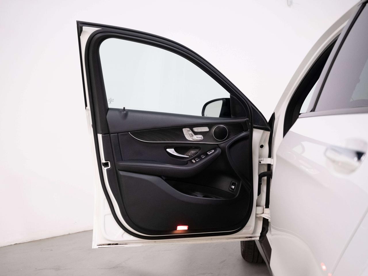 2020 Mercedes-Benz GLC 300 | AMG | PREMIUM ONE | NIGHT PKG Photo