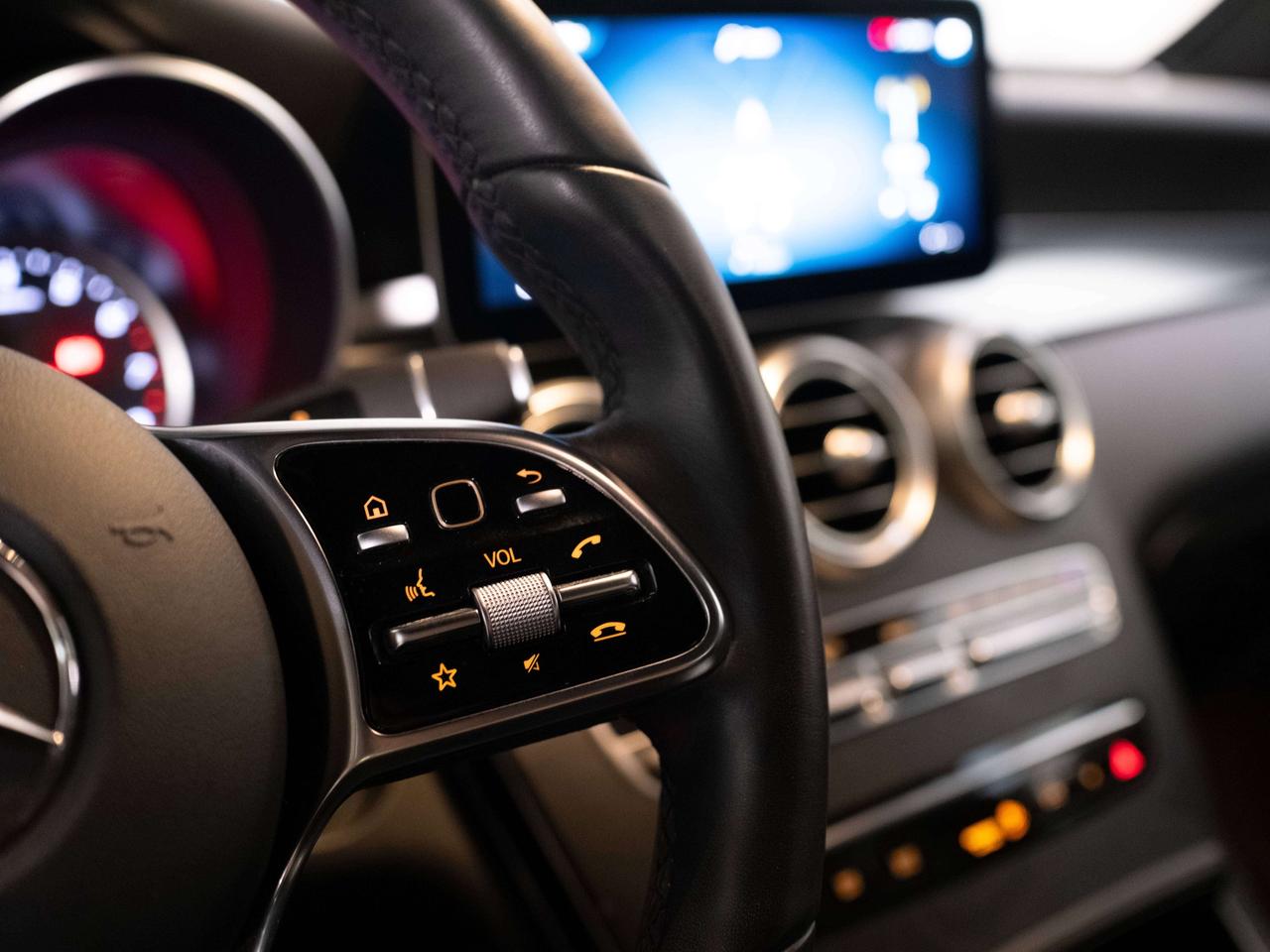 2020 Mercedes-Benz GLC 300 | AMG | PREMIUM ONE | NIGHT PKG Photo