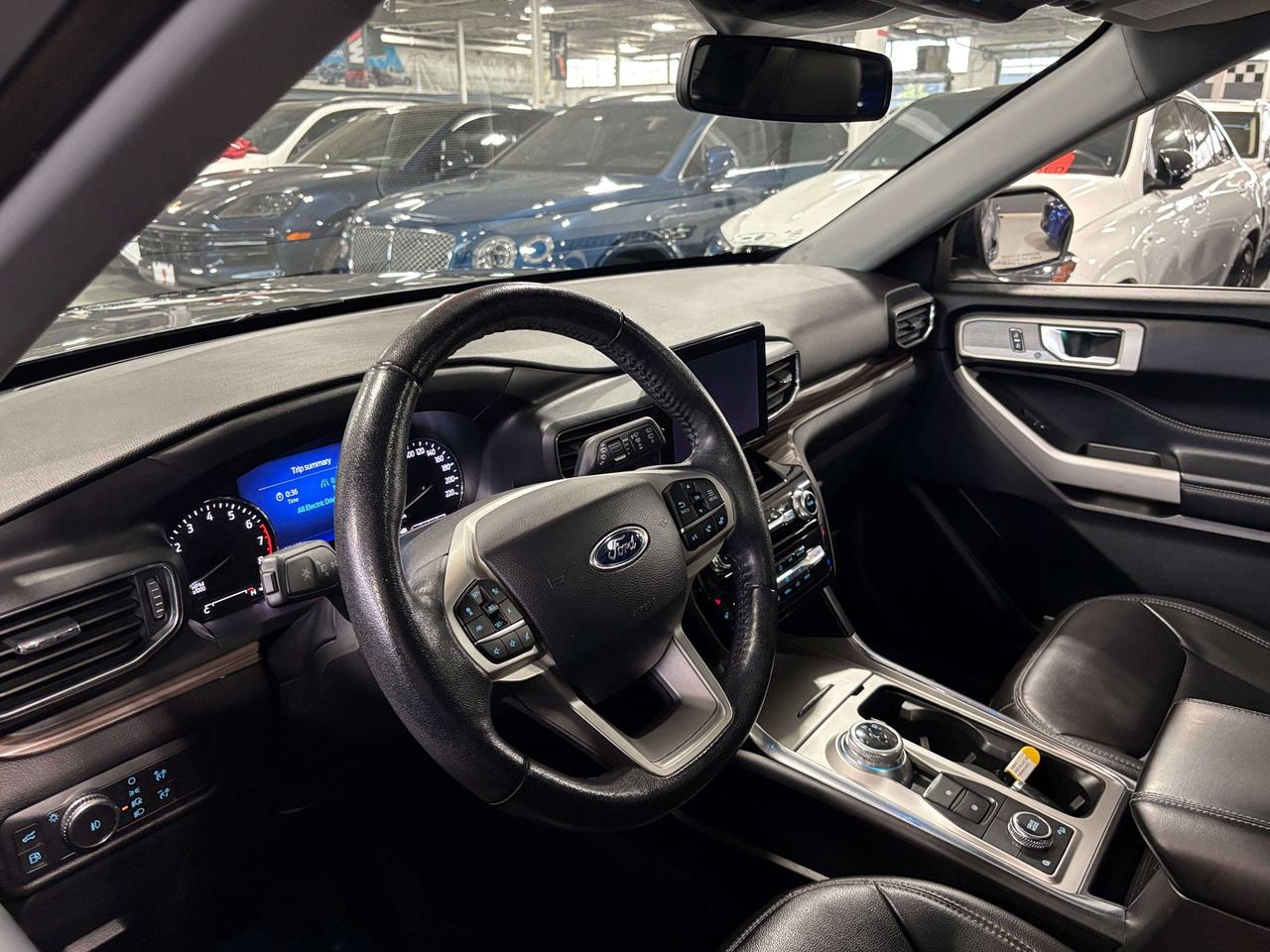 2022 Ford Explorer Limited|HYBRID|4WD|7PASS|NAV|LEATHER|360CAM|PANO|+ Photo