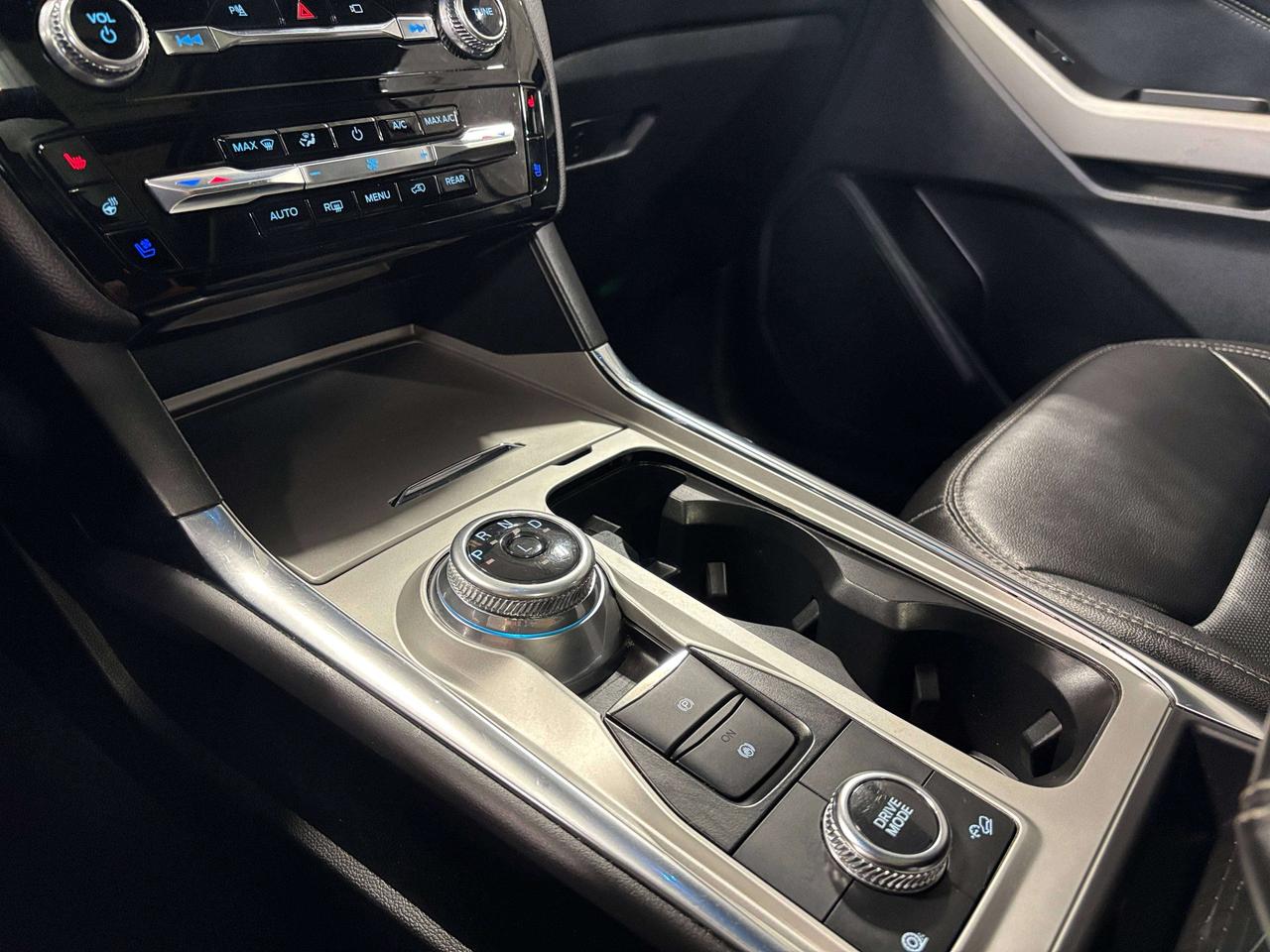 2022 Ford Explorer Limited|HYBRID|4WD|7PASS|NAV|LEATHER|360CAM|PANO|+ Photo