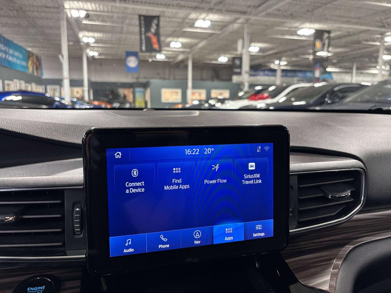 2022 Ford Explorer Limited|HYBRID|4WD|7PASS|NAV|LEATHER|360CAM|PANO|+ Photo