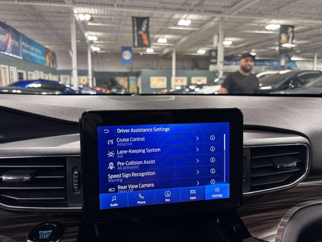 2022 Ford Explorer Limited|HYBRID|4WD|7PASS|NAV|LEATHER|360CAM|PANO|+ Photo