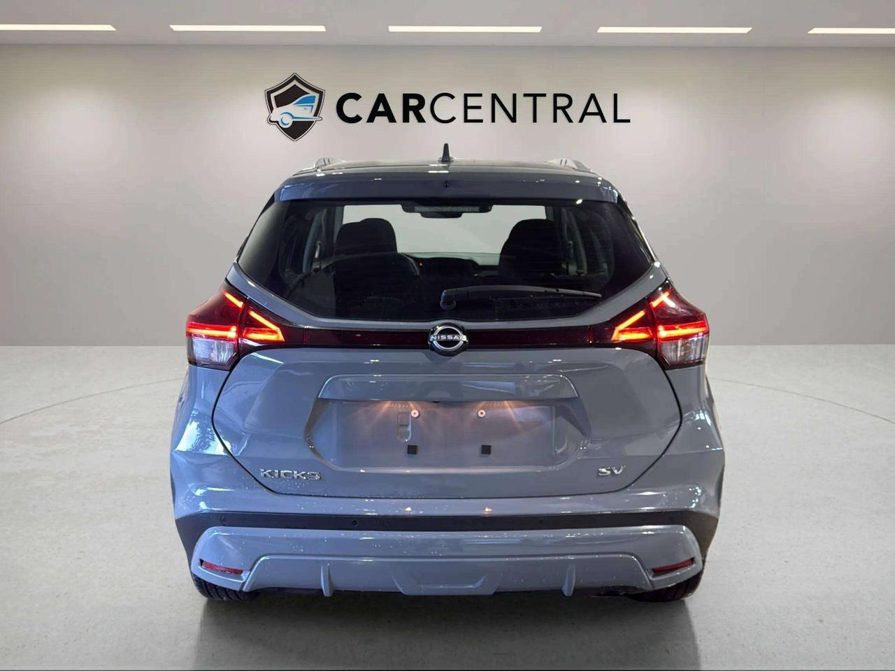 2024 Nissan Kicks SV | CLEAN CARFAX | CARPLAY | HTD SEATS | Photo3