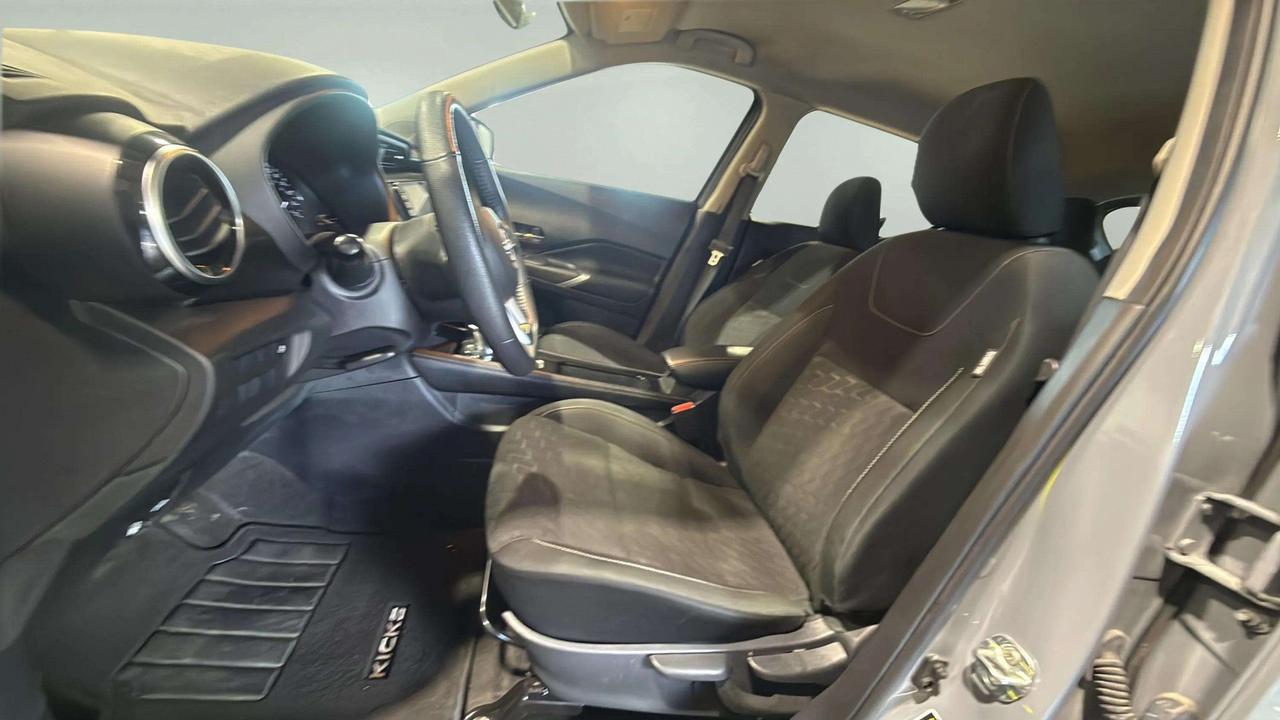 2024 Nissan Kicks SV | CLEAN CARFAX | CARPLAY | HTD SEATS | Photo