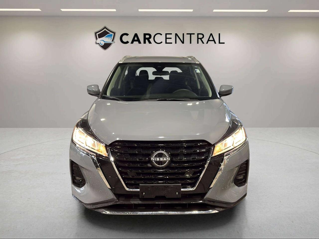 2024 Nissan Kicks SV | CLEAN CARFAX | CARPLAY | HTD SEATS | Photo