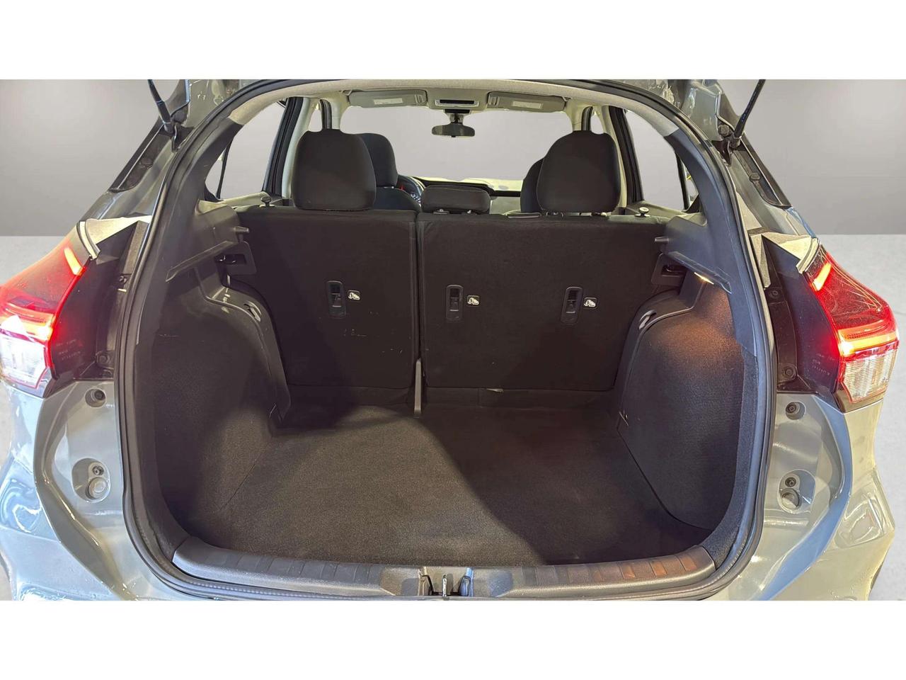 2024 Nissan Kicks SV | CLEAN CARFAX | CARPLAY | HTD SEATS | Photo