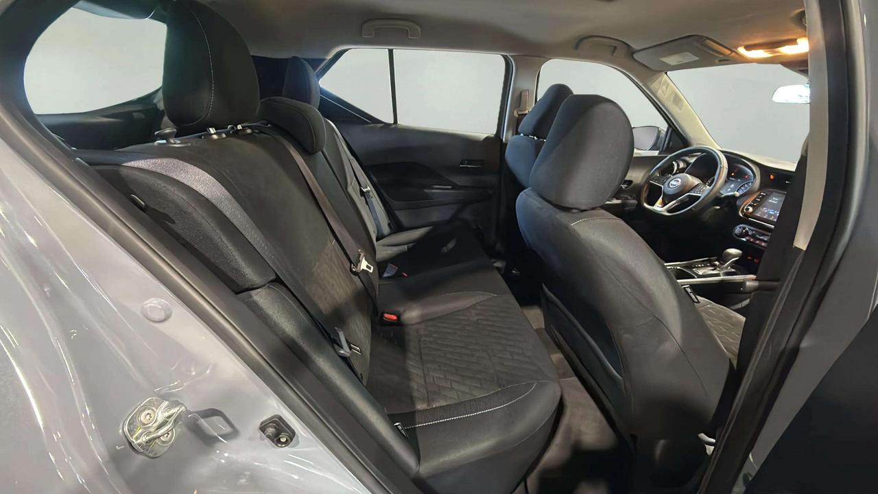 2024 Nissan Kicks SV | CLEAN CARFAX | CARPLAY | HTD SEATS | Photo
