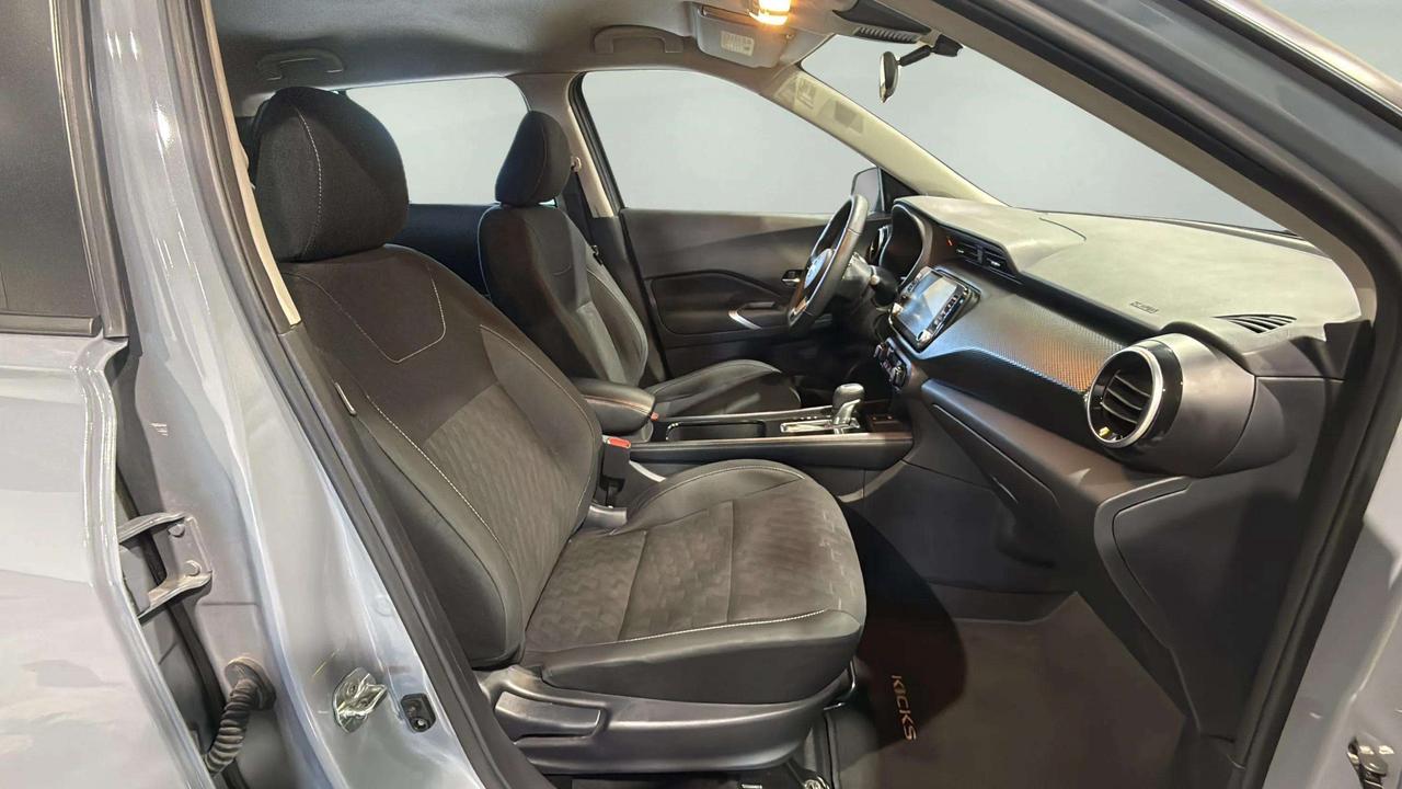 2024 Nissan Kicks SV | CLEAN CARFAX | CARPLAY | HTD SEATS | Photo