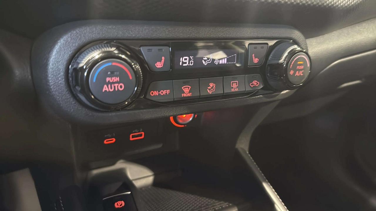 2024 Nissan Kicks SV | CLEAN CARFAX | CARPLAY | HTD SEATS | Photo