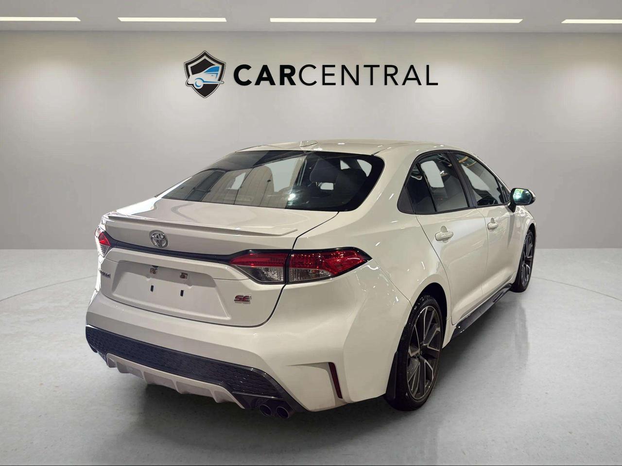 2021 Toyota Corolla SE | SUNROOF | HTD SEATS | PUSH START| CARPLAY Photo