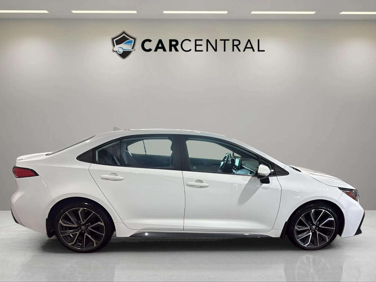 2021 Toyota Corolla SE | SUNROOF | HTD SEATS | PUSH START| CARPLAY Photo
